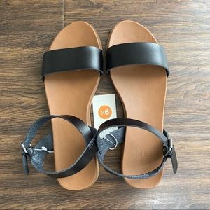 NWT Sandals